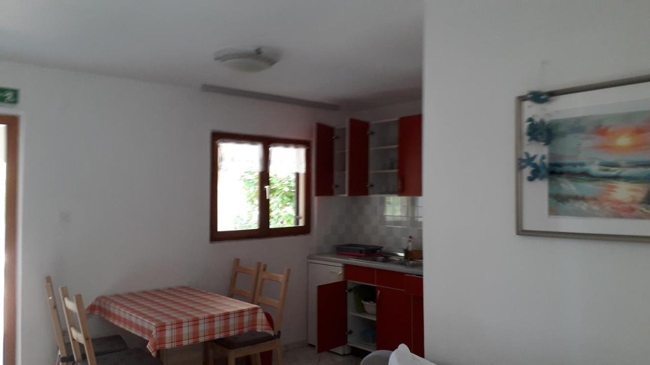 Apartmani Mia Ližnjan Eksteriør billede
